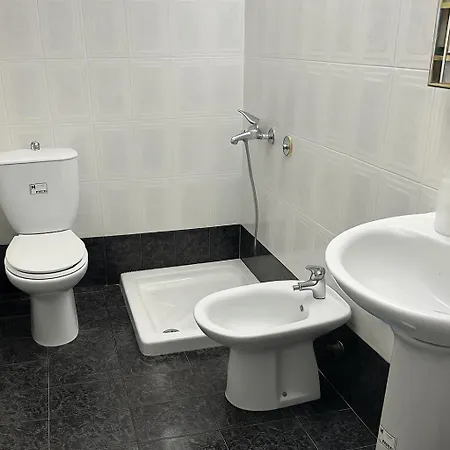 Orange Apartment *